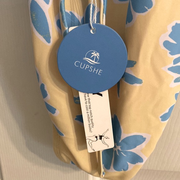 Bold Blooms O-Ring Scoop Neck One Piece Swimsuit. Size L. NWT - Picture 5 of 6